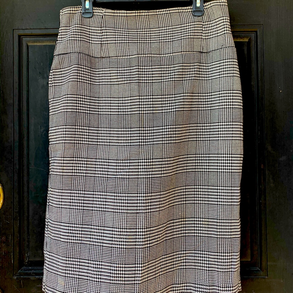 Worthington Pencil Skirt